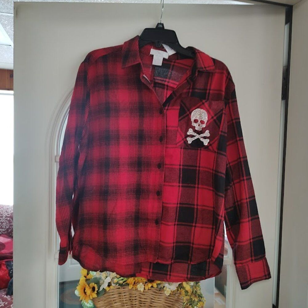 New Life Love Is For Eternity Red Black Plaid Flannel Shirt Skull Women's M